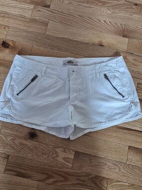 Hollister White Low-Rise Denim Shorts with Zip Pockets